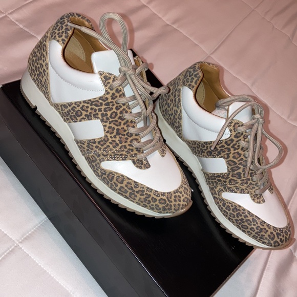 Able Annie Sneaker 6.5 white leather & tan leopard print suede LIKE NEW IN BOX - Picture 6 of 10